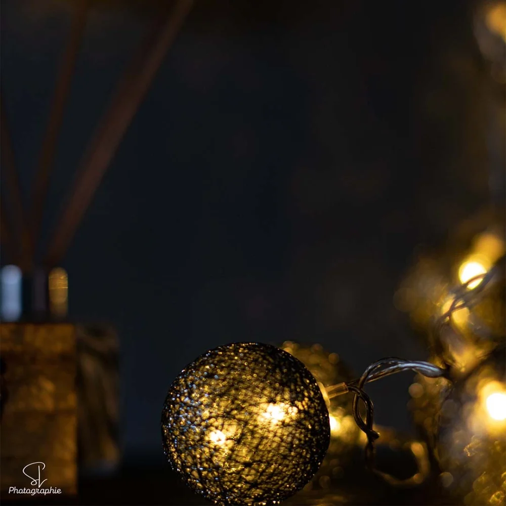 guirlande-a-pile-noir-brillant-packshot-photographie-phoduit